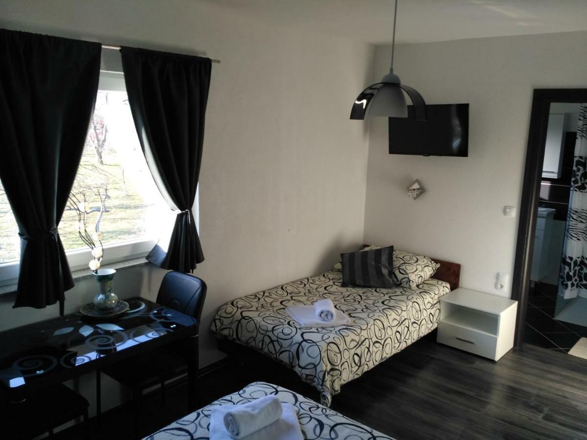 Guest House First Stop Rakovica Exterior photo
