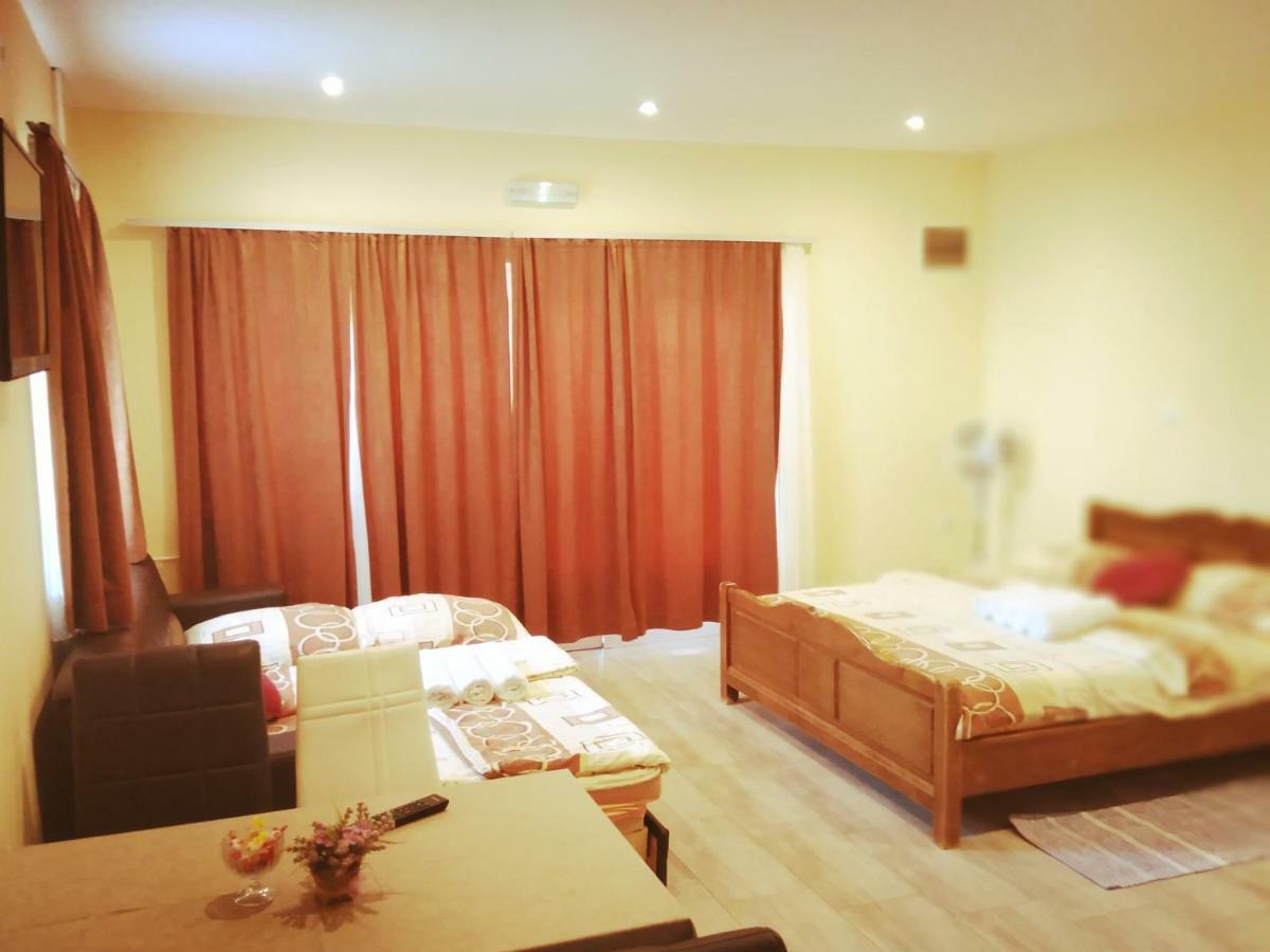 Guest House First Stop Rakovica Exterior photo
